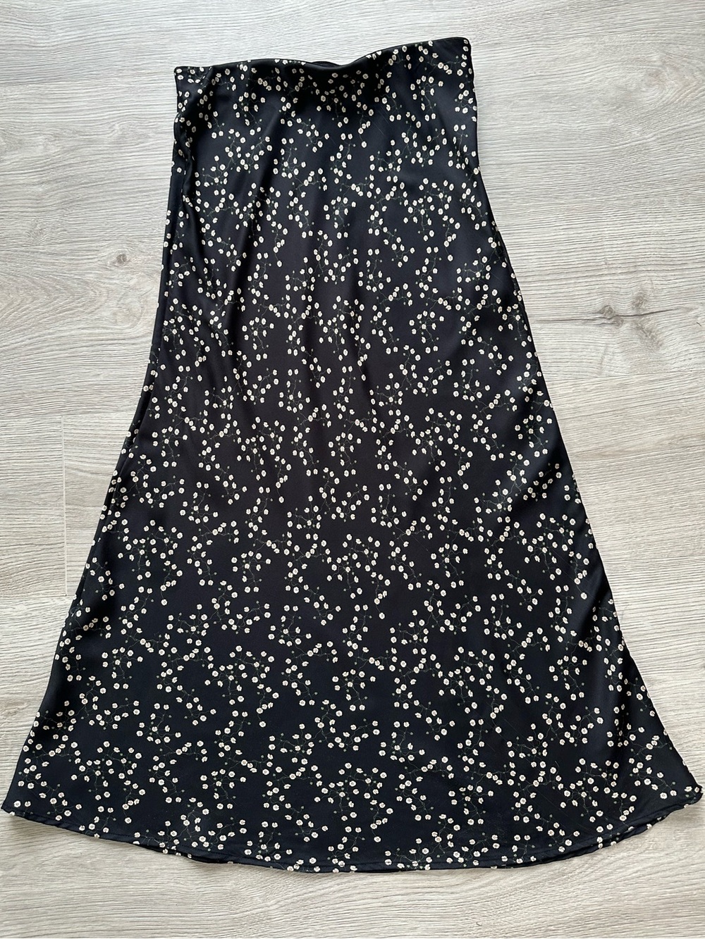Urban Outfitters Rowan Ditsy Floral Satin Slip Midi Skirt - Size M Cottagecore